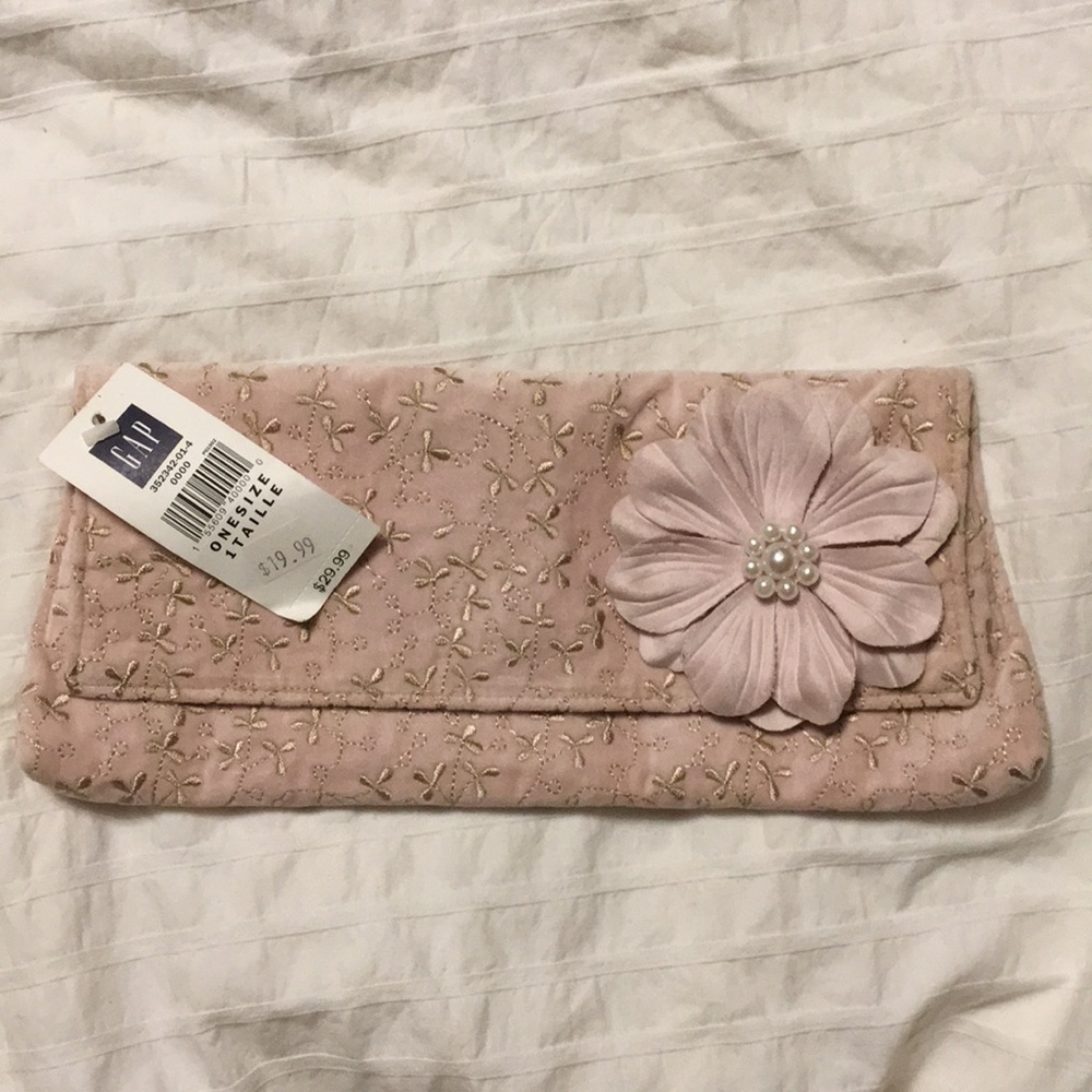 Gap clutch